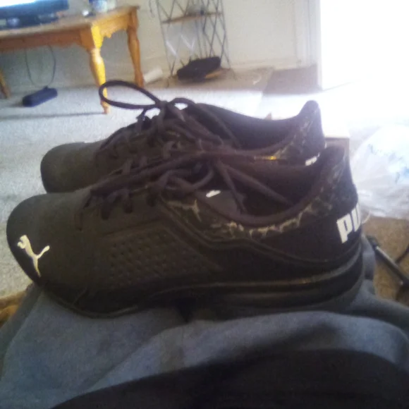 Puma | Shoes | Puma Black Athletic Shoes Sleek Design Mesh  display picture 3